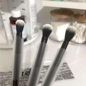Melt Cosmetics brushes